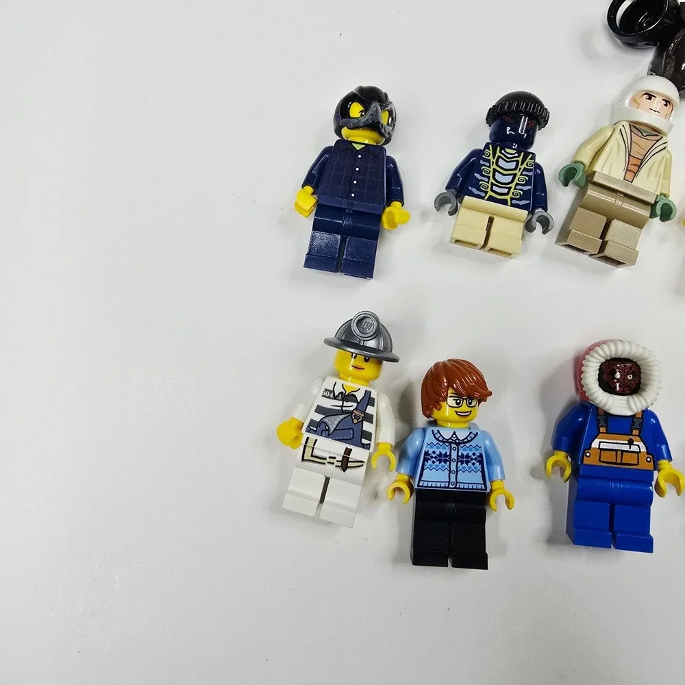 LEGO Minifigures‎ Lot of 15 with Accessories Toys Kids Bulk Figures
